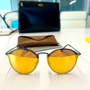 Gold Mirrored ray-ban sunglasses